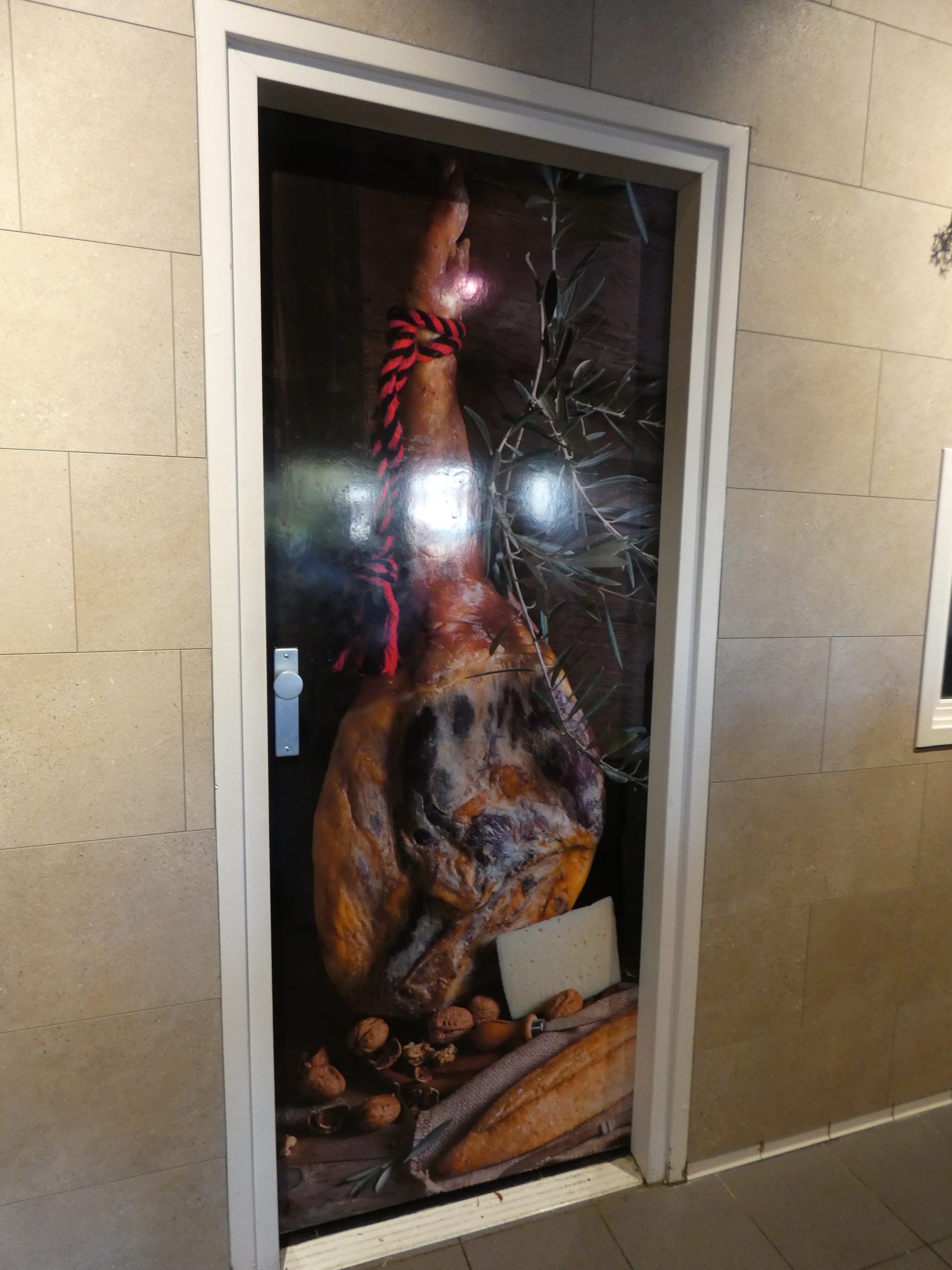 Deur voorzien met folie