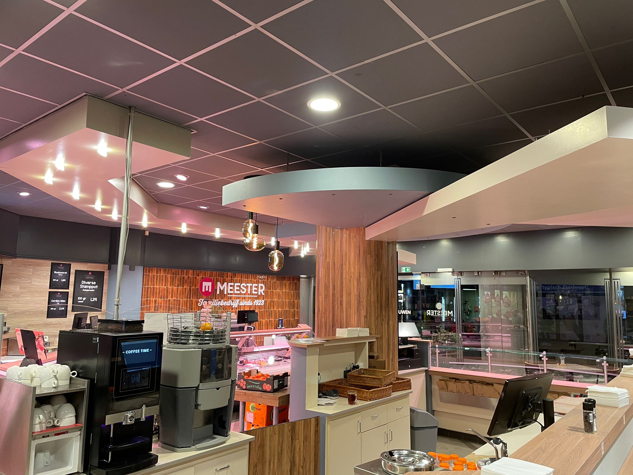 Slagerij & Eetsalon Meester Slagerij & Eetsalon Meester